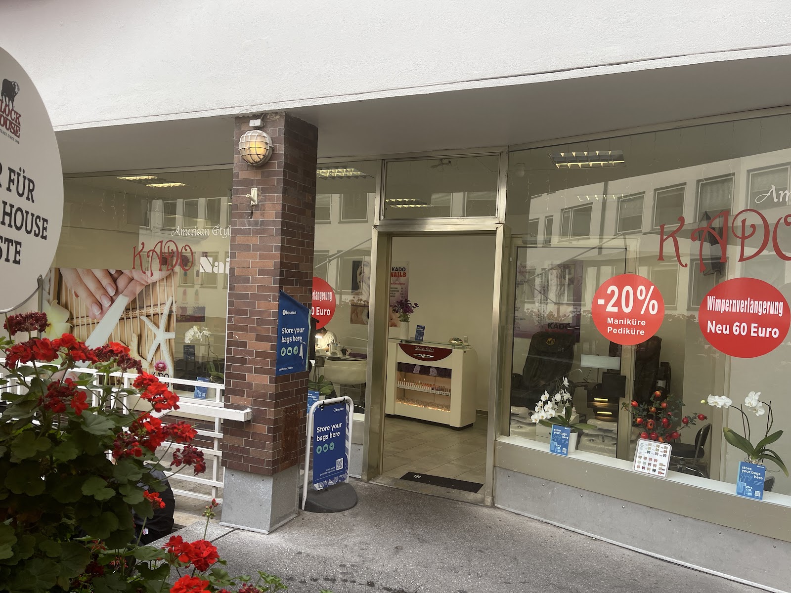 Kado Nails Ladengeschäft im Innenhof am Marienplatz